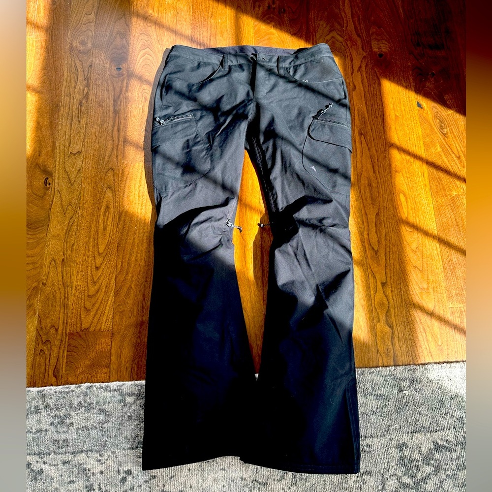 Women's Burton Gloria Snowboarding Pants, size medium, black